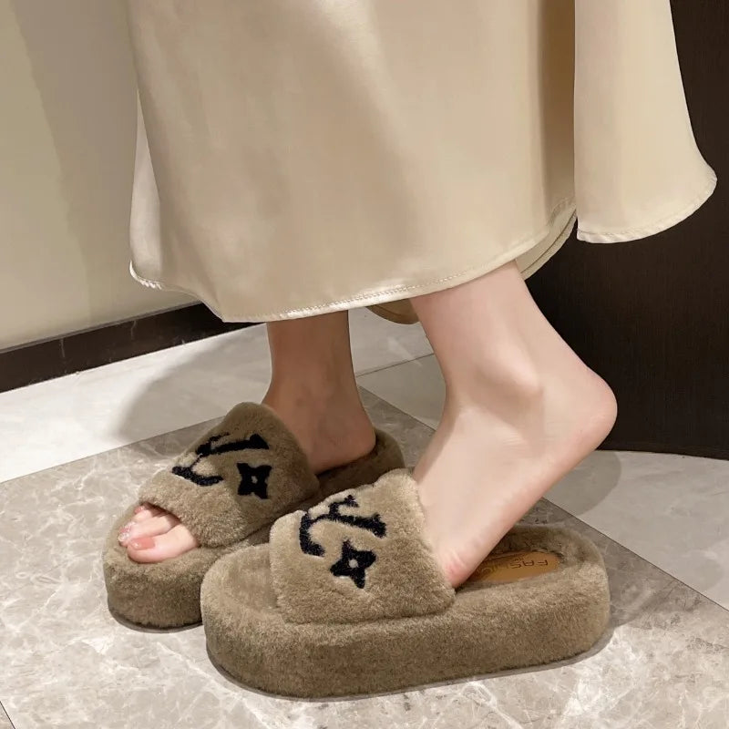2025 New Popular Women'S Slippers Party Plush Summer New Best-Selling Furry Home Shoes Fur Flip Flops Female Slides Fur Shoes