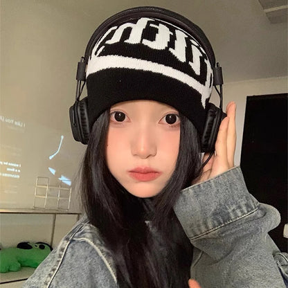 Autumn and Winter New Unisex European Style Letter Knitted Hats Warm Hip Hop Versatile Street Beanies Outdoor Fashion Skate Rap
