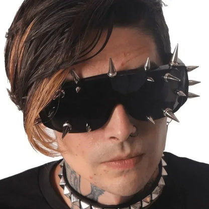 Cyberpunk Demon Eyewear Metal Rivet Party Sunglasses Steampunk Punk for Women Men Designer Sun Glasses Shade Eyewear
