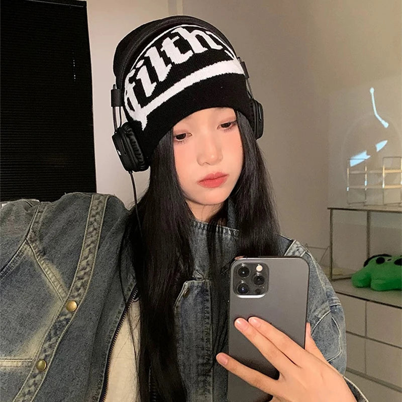 Autumn and Winter New Unisex European Style Letter Knitted Hats Warm Hip Hop Versatile Street Beanies Outdoor Fashion Skate Rap
