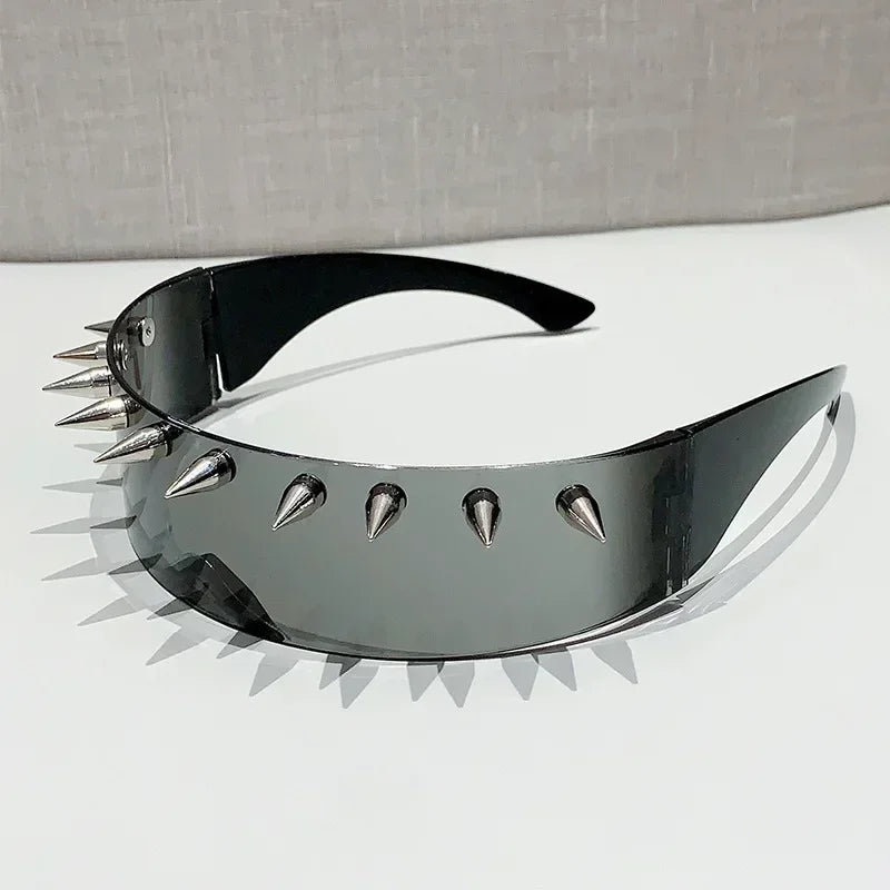 Cyberpunk Demon Eyewear Metal Rivet Party Sunglasses Steampunk Punk for Women Men Designer Sun Glasses Shade Eyewear